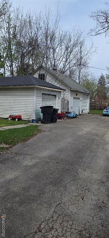 16130 Five Points Street, Redford, MI 48240