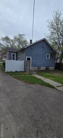16130 Five Points Street, Redford, MI 48240