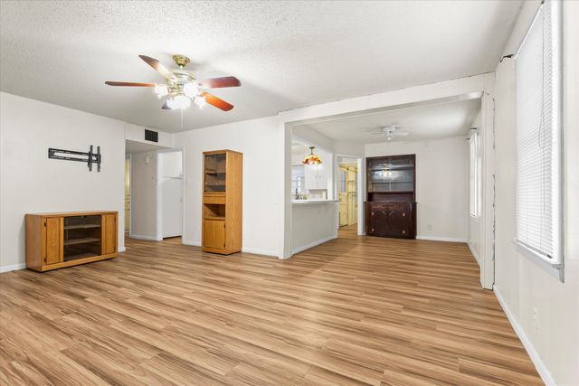 835 US Highway 385, Levelland, TX 79336