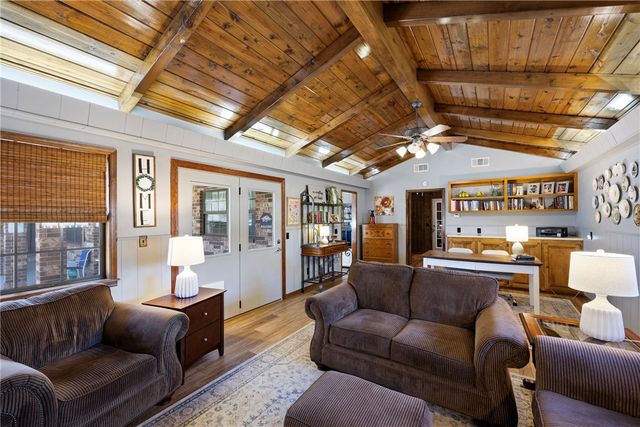 307 Wisteria Court, Russellville, AR 72801