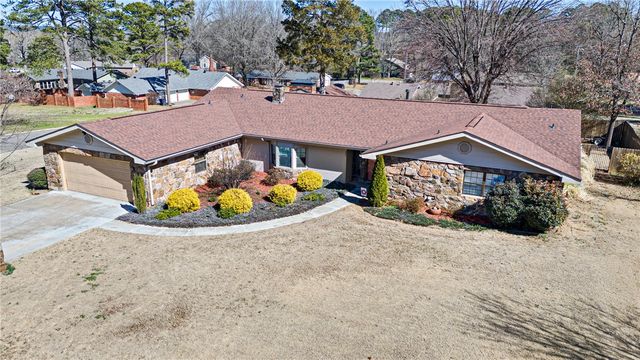 307 Wisteria Court, Russellville, AR 72801