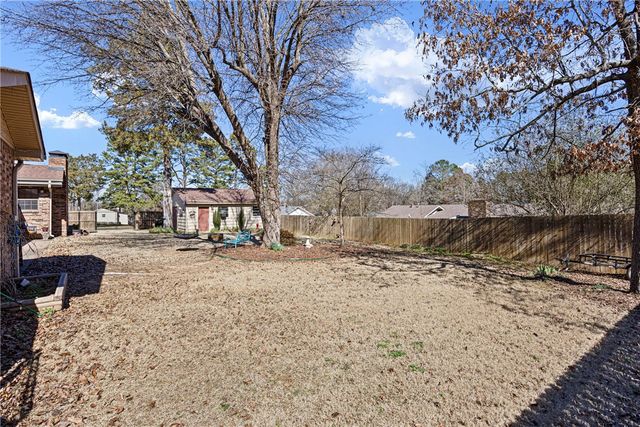 307 Wisteria Court, Russellville, AR 72801