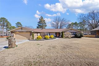 307 Wisteria Court, Russellville, AR 72801