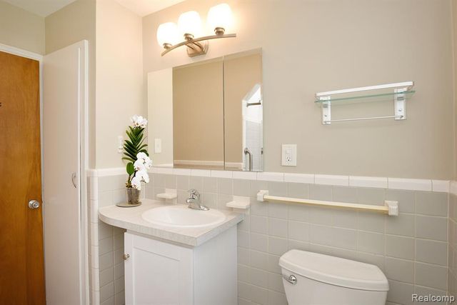 2453 Windemere Road, Birmingham, MI 48009