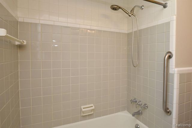 2453 Windemere Road, Birmingham, MI 48009