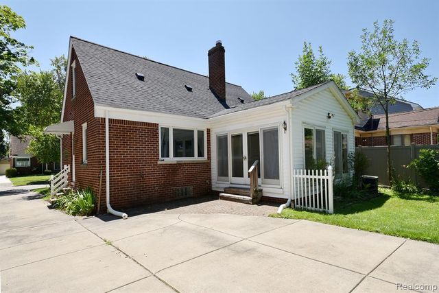 2453 Windemere Road, Birmingham, MI 48009