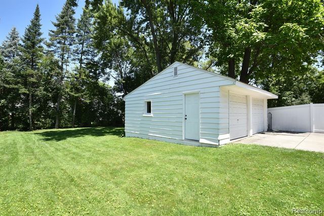 2453 Windemere Road, Birmingham, MI 48009