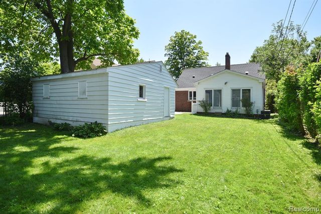 2453 Windemere Road, Birmingham, MI 48009