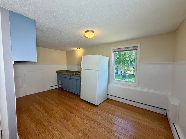 66 Greaney St, Springfield, MA 01104