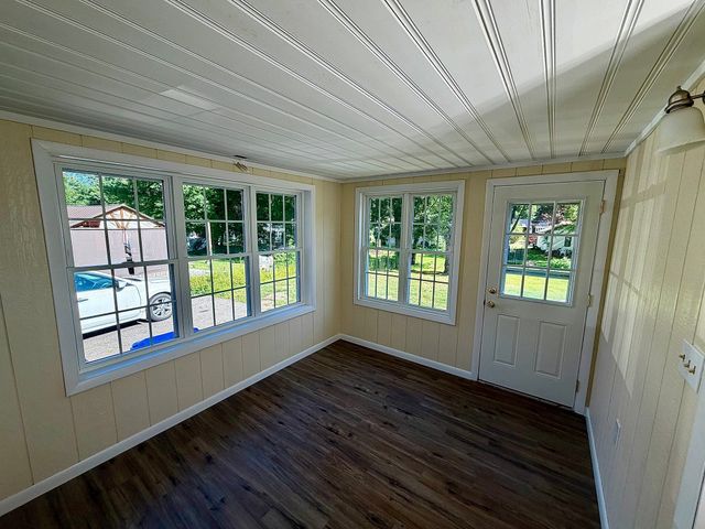 66 Greaney St, Springfield, MA 01104