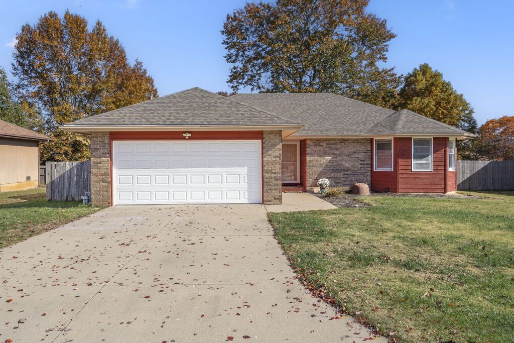 312 Knight Street, Nixa, MO 65714