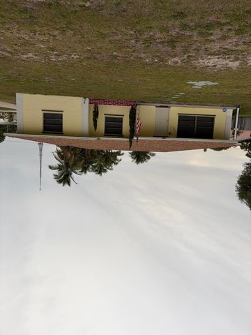 1601 Boardman Avenue, Mangonia Park, FL 33407