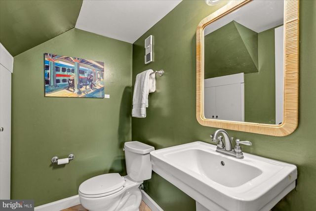 3827 INGALLS AVE, Alexandria, VA 22302