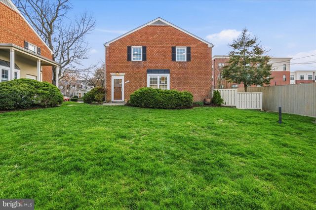 3827 INGALLS AVE, Alexandria, VA 22302