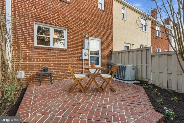 3827 INGALLS AVE, Alexandria, VA 22302