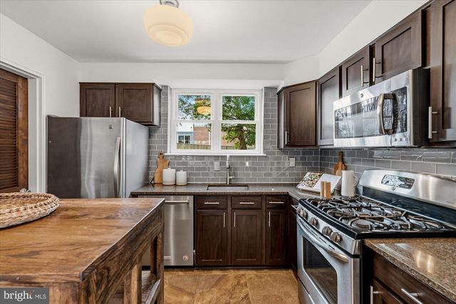 3827 INGALLS AVE, Alexandria, VA 22302