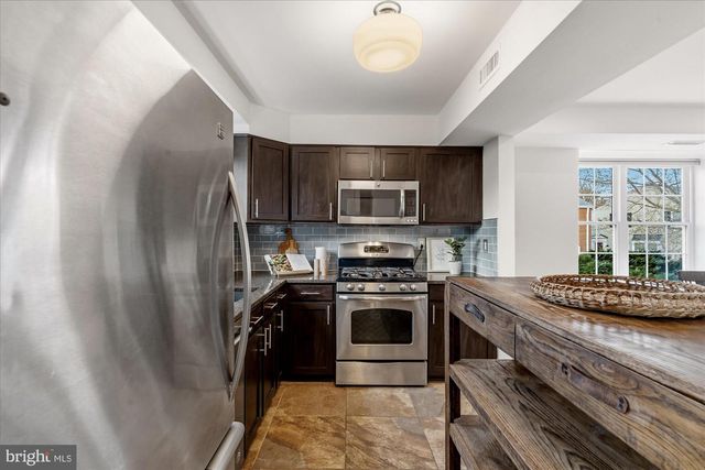 3827 INGALLS AVE, Alexandria, VA 22302