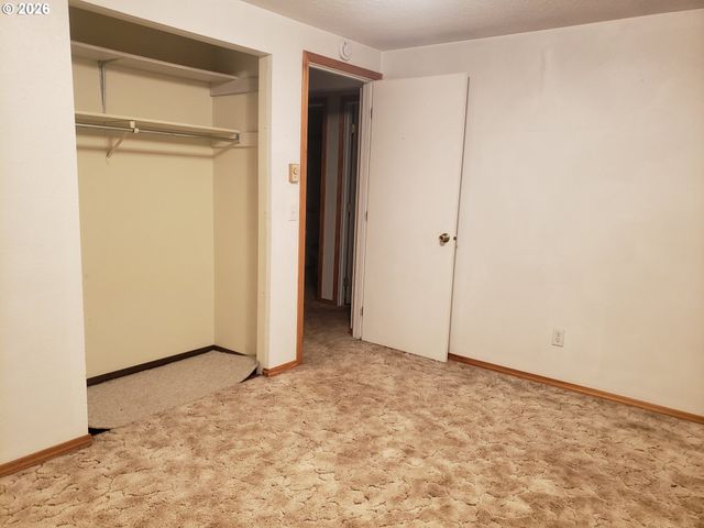 813 COUCH Ave, Wallowa, OR 97885