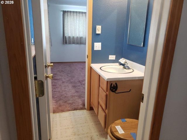 813 COUCH Ave, Wallowa, OR 97885