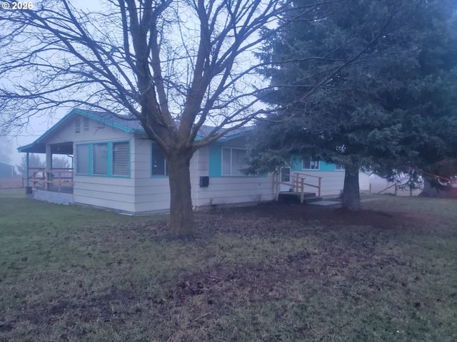 813 COUCH Ave, Wallowa, OR 97885
