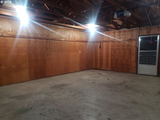 813 COUCH Ave, Wallowa, OR 97885