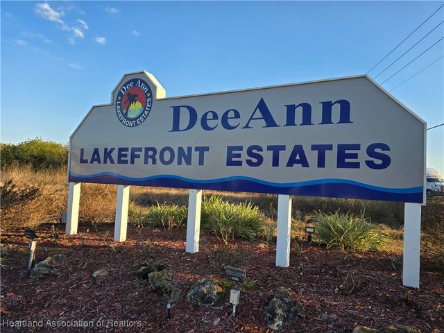 806 Chelsee Way, Lake Placid, FL 33852