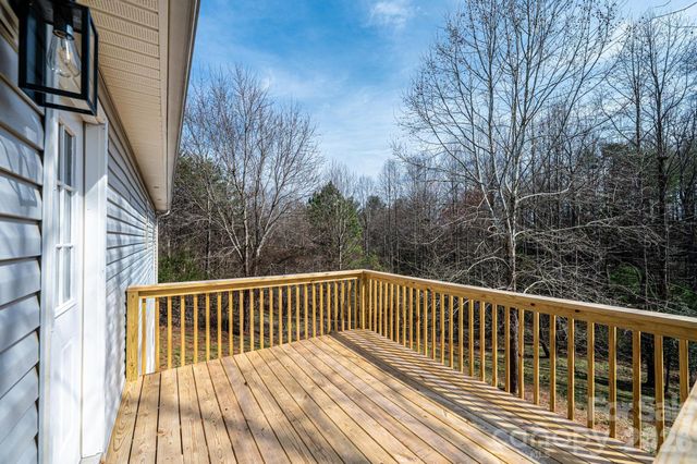 1337 Gallatin Lane, Hudson, NC 28638