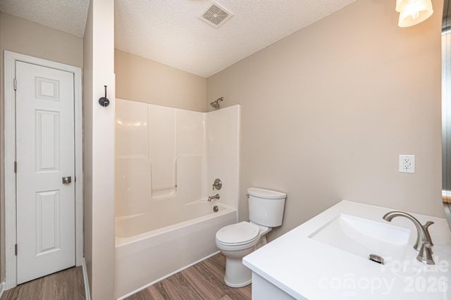 1337 Gallatin Lane, Hudson, NC 28638