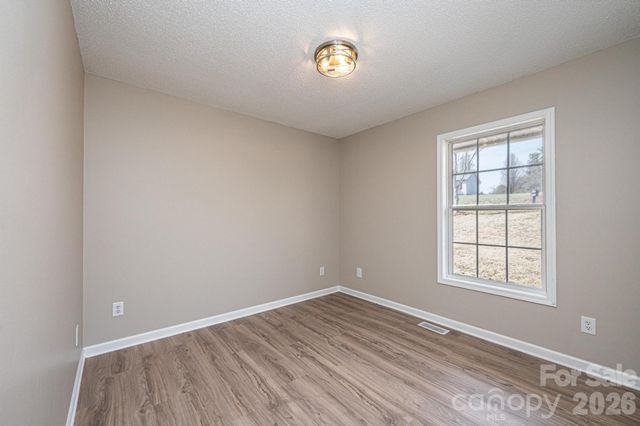 1337 Gallatin Lane, Hudson, NC 28638