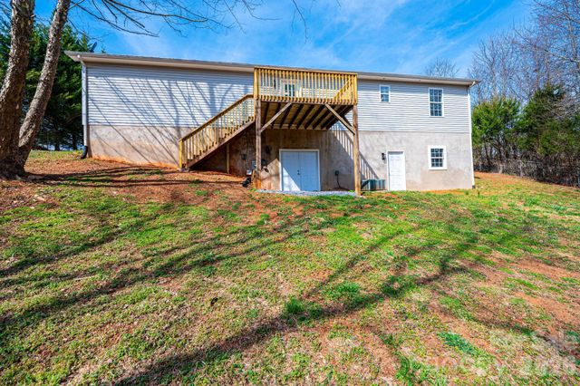 1337 Gallatin Lane, Hudson, NC 28638