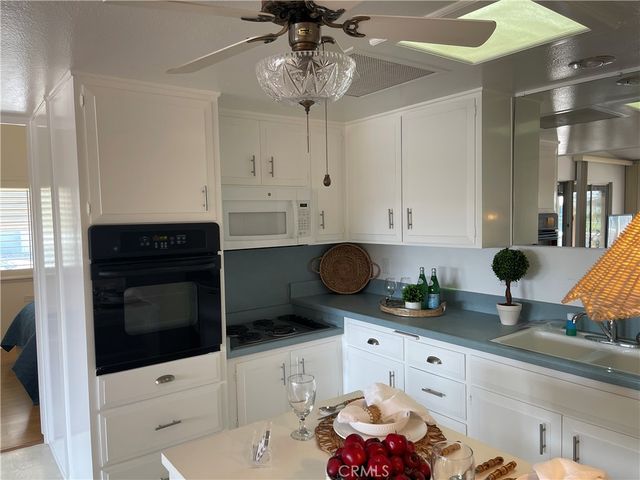 1421 Golden Rain Road 4 87F, Seal Beach, CA 90740