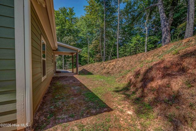 90 Paisley Pass, Hayesville, NC 28904
