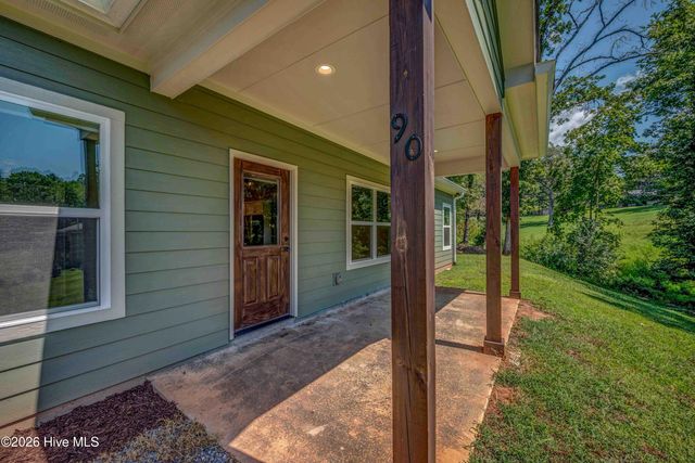 90 Paisley Pass, Hayesville, NC 28904