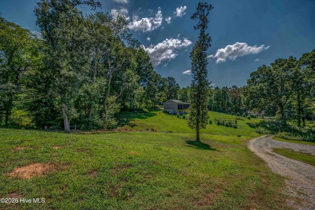 90 Paisley Pass, Hayesville, NC 28904