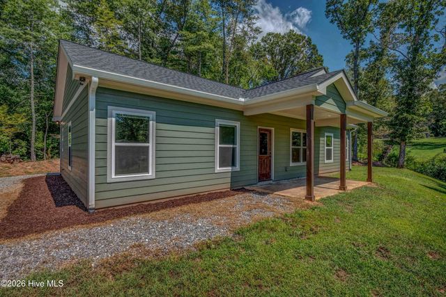 90 Paisley Pass, Hayesville, NC 28904