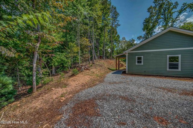 90 Paisley Pass, Hayesville, NC 28904