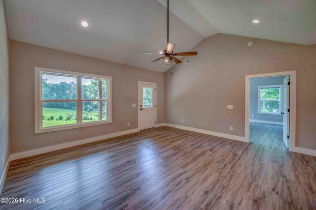 90 Paisley Pass, Hayesville, NC 28904
