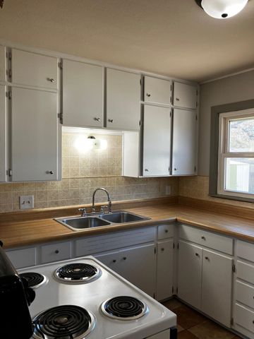 2609 S Elizabeth Ave, Wichita, KS 67217