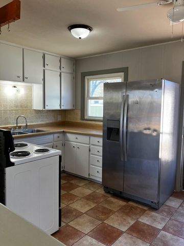 2609 S Elizabeth Ave, Wichita, KS 67217