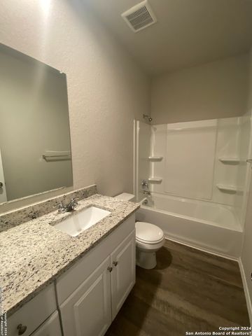 621 JENNIFER CV, New Braunfels, TX 78130