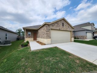 621 JENNIFER CV, New Braunfels, TX 78130