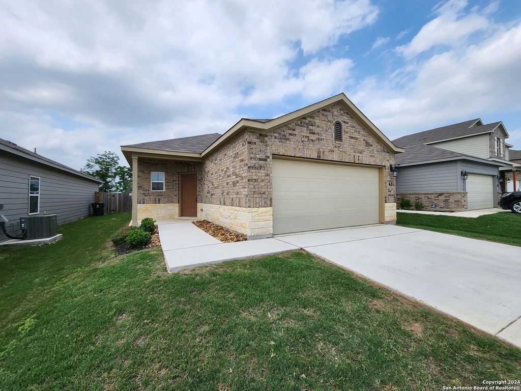 621 JENNIFER CV, New Braunfels, TX 78130