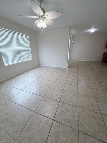 1633 SW 12th TER, Cape Coral, FL 33991