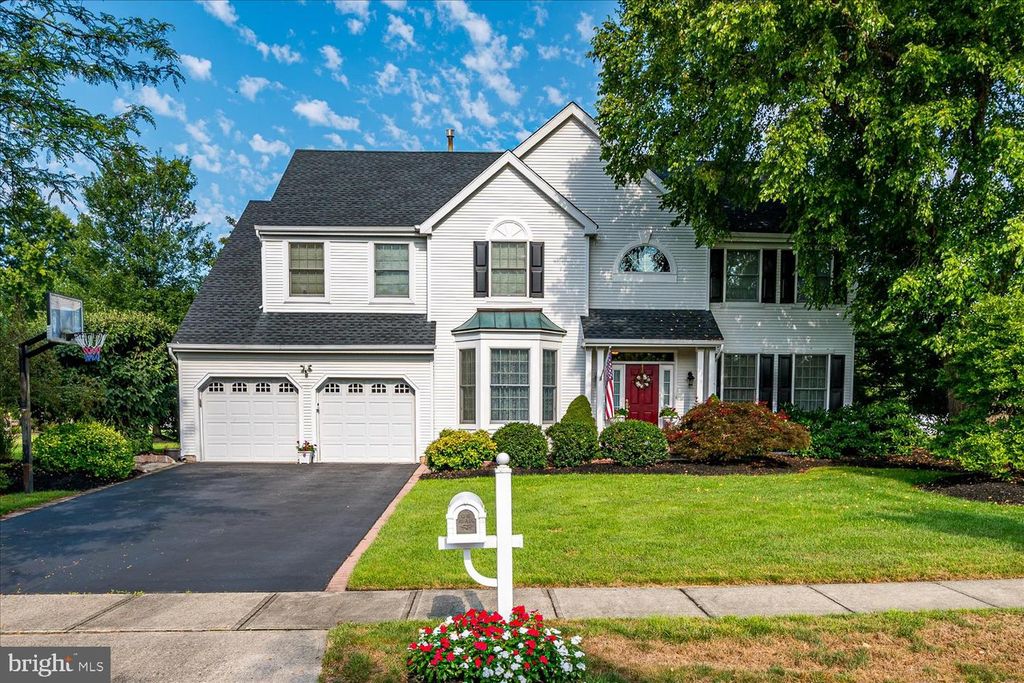 16 SPRUCE ST, Princeton Junction, NJ 08550