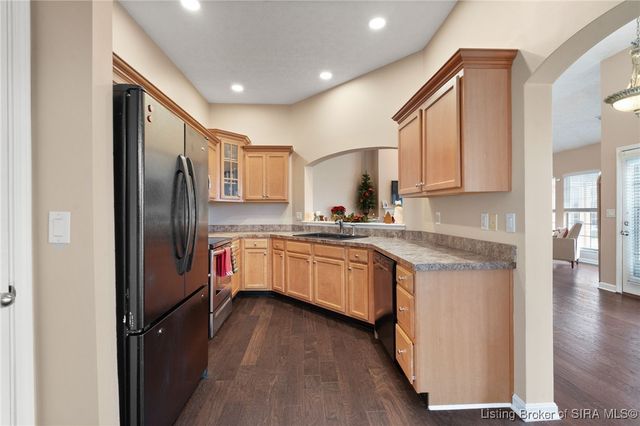 4229 Silver Glade Trail, Sellersburg, IN 47172