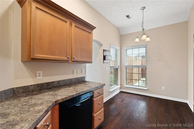 4229 Silver Glade Trail, Sellersburg, IN 47172