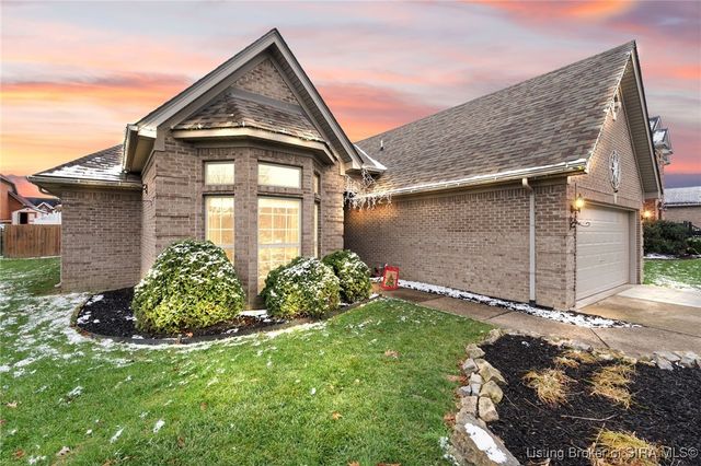 4229 Silver Glade Trail, Sellersburg, IN 47172