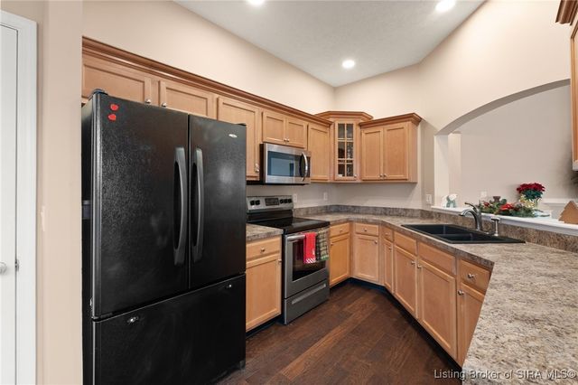 4229 Silver Glade Trail, Sellersburg, IN 47172