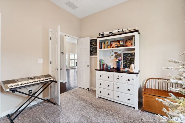 4229 Silver Glade Trail, Sellersburg, IN 47172