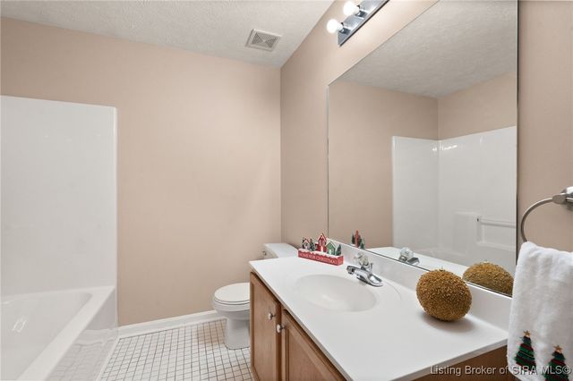 4229 Silver Glade Trail, Sellersburg, IN 47172